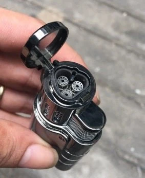 Jobon Triple Jet Flame Butane Cigar Gas Lighter Cigar Puncher - Image 3